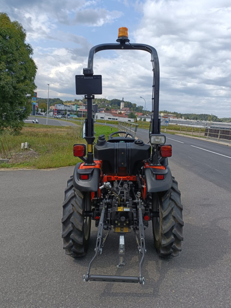 Kleintraktor TAFE 6020M mit Schaltgetriebe